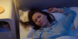 asian woman poor sleep quality